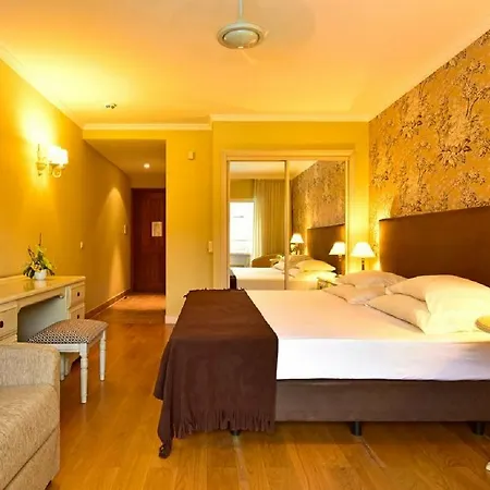 Pestana Village Garden 4* Φουνκάλ