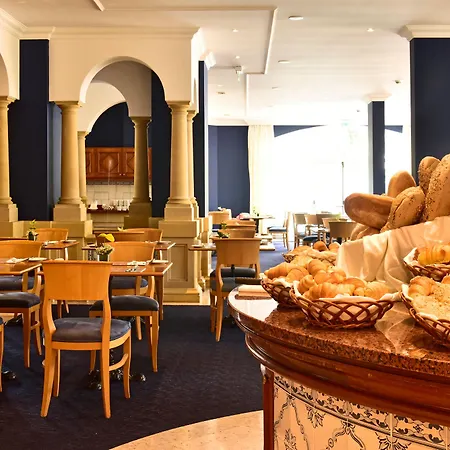 Pestana Village Garden מלון פונשל